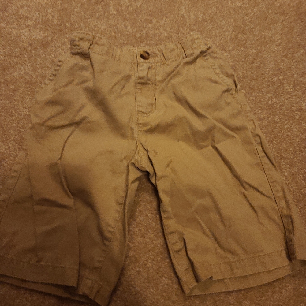 Crazy 8 beige shorts size 8
